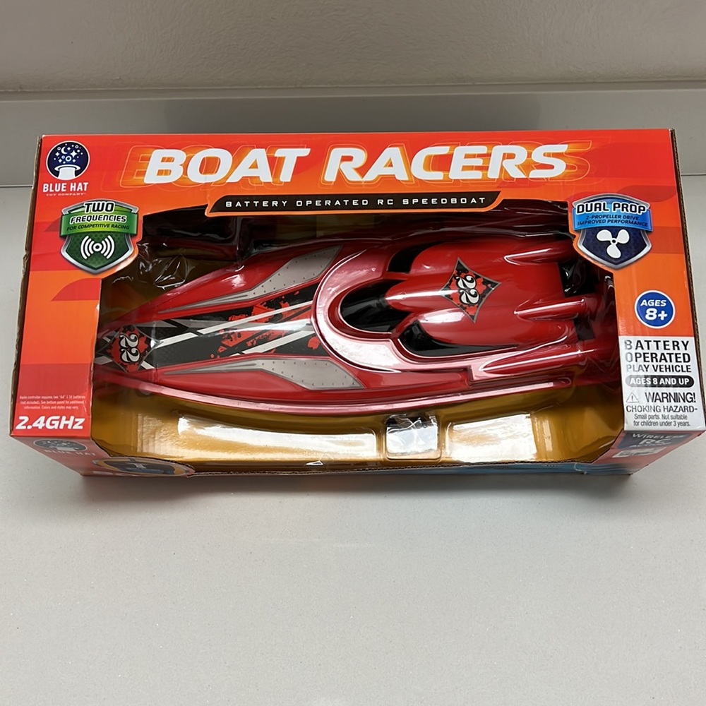 Blue Hat Remote Control Boat Racer in red - Picture 2 of 5